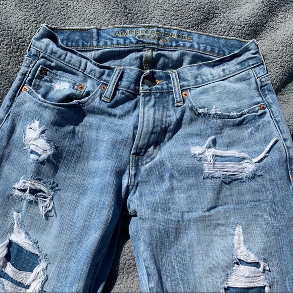 •American Eagle• distressed jeans - Picture 2 of 4